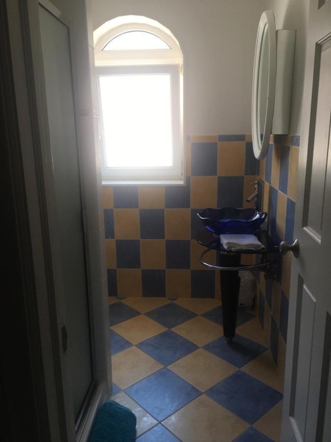 Apartments Lozina On The Beach Omis Exterior photo